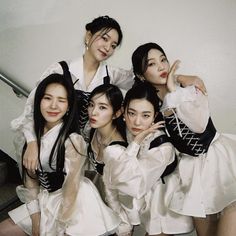 Red Velet, Kang Seul-gi, Photo Grouping, Group Photos, Instagram Update, Pop Group