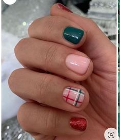 Christmas Nails Short, Dipped Nails, Manicure Y Pedicure, Nails Short, Short Acrylic Nails