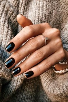 Black Gold Nails, Black Gel Nails, Nails 2021, Black Nail Designs, Thanksgiving Nails, Nails Almond, Fall Nail Colors, Simple Nail Designs