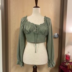 Brand: Shein Size: Us Medium Color: Sage Green Nwot + Never Worn Shirred Back Puff Sleeves With Fluttery Details At Wrists Smoke Free Home! No Trades/Holds Please Comment With Any Questions Offers Welcome! Sage Green Clothing Aesthetic, Sage Green Clothes, Puritan Fashion, Cottagecore Sage Green, Portals Outfit, Cottagecore Tops, Medieval Outfits, Peasant Crop Top, Cottagecore Top