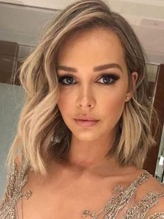 Long Hairstyle for Woman's Dunner Wordend Haar, Luxurious Hair, Medium Short Hair, Medium Hairstyles, Hair Envy, Shoulder Length Hair, Medium Length Hair Cuts, Natural Hairstyles, Nails Makeup