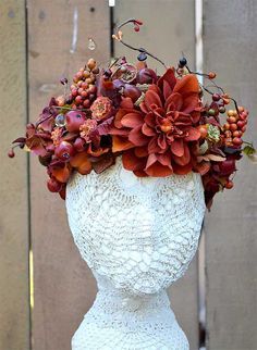 Flower Headdress Diy, Fall Fairy Costume, Autumn Crown, Headdress Diy, Harvest Ideas, Fairy Flower Crown, Fall Fairy, Autumn Hair, Hair Projects