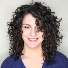 Kręcony Bob, Layered Curly Hair, Medium Layered Haircuts, Naturally Curly Hair, Curly Girl Hairstyles, Curly Bob Hairstyles, Long Layered Hair, Curly Hair Cuts, Short Curly Hair