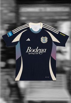 a soccer jersey with the words bodega on it