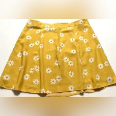 Size - Medium, Could Possibly Fit Large No Flaws, Never Worn! Very Cute Skirt ! Honey Yellow, Wild Honey, Flower Shorts, Cute Skirt, Yellow Flower, Cute Skirts, Short Skirt, Yellow Flowers, Womens Skirt