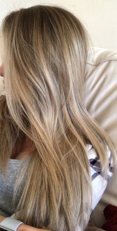 Dirty Blonde With Balayage, Balayage Hair Blonde Natural, Balayage Natural Blonde, Balayage On Blonde Hair Natural, Natural Blonde Dye, Natural Blond Balayage, Highlighted Dirty Blonde Hair, Blonde Balayage On Blonde Hair Natural, Highlight On Dirty Blonde Hair