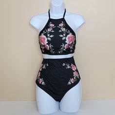 Cupshe Floral Printing Halter Bikini Set Beach Bathing Suit Size M Top Bikini: No Tags & Never Used Bottom Bikini: Nwt & Never Used Please See All The Pictures For Details Vacation Party Sleeveless Tankini, Spring Floral Print Halter Top For Swimming, Black Triangle Top Tankini For Vacation, Black Floral Print Tankini For Poolside, Black Floral Print Tankini For Beach Season, Summer Beach One-piece Halter Top, Summer Tankini For Vacation Party, Summer Party Tankini For Vacation, Summer Vacation Tankini For Party