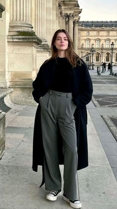 #FashionInspiration #StyleGoals #TrendyLooks #FashionistaFaves #OOTD #FashionForward #InstaFashion Aesthetic Lawyer, 40s Mode, Lawyer Fashion, Uni Outfits, Chic Aesthetic, Girl Needs, Modest Fashion Outfits, Looks Chic