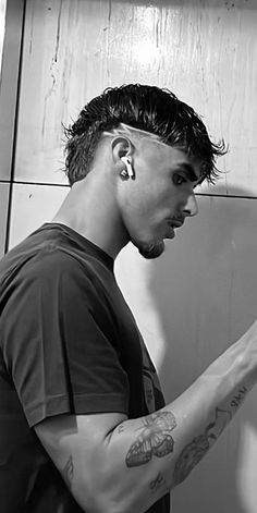 Hair Types Men, Short Fade Haircut, Mohawk Hairstyles Men, Mens Haircuts Short Hair, Men Haircut Curly Hair, Mens Hairstyles Thick Hair, Mens Haircuts