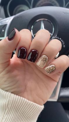 Romantic Gel Nails, New Years Eve Nails Purple, Flashy New Years Nails, Gelish Nails Winter, Dip Powder Nails Ideas Square, Fall Nails 2022 Color Trends Short, Shellac Nails Winter, Glam Nails Designs, Fall/winter Nails