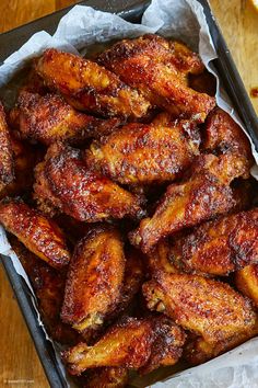 Baked Chicken WingsBaked Chicken Wings - #chicken #wings #recipe #eatwell101 - Try our tasty baked chicken wings recipe for a quick and easy family meal everyone will love! These easy chicken wings are juicy on the inside and perfectly crispy on the outside! - #recipe by #eatwell101® Chicken Wings In Oven, Bbq Chicken Wings Recipe, Oven Chicken Wings, Crispy Baked Chicken Wings, Bbq Chicken Wings