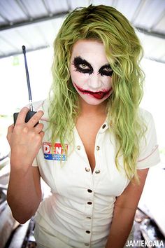 Female Joker Cosplay, Joker The Dark Knight, Koala Art, Joker Halloween Costume, Knight Cosplay, Joker Halloween, Joker Makeup, Dc Comics Girls