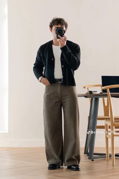 Autumn Outfit Inspiration, Wardrobe Refresh, Motor Sport, Outfit Inspiration Fall, Stylish Mens Outfits, Menswear Fashion, Autumn Outfit, Men's Grooming