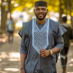 Agbada Styles Men, Wedding Suit Groomsmen, Agbada For Men, Suit Groomsmen, Agbada Design, African Wear For Men, African Suit, Nigerian Men Fashion, African Attire For Men