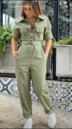 Jamsutes For Women, Cute Safari Outfits, Safari Style Outfit, Jumpsuit 2023, Moda Safari, Jumpsuit Outfit Casual, Harem Pants Jumpsuit, Pants Jumpsuit