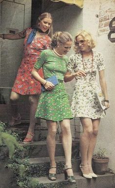 Fashion 1970s, 60s And 70s Fashion, Family Photo Outfits, 1970s Fashion, 1960s Fashion