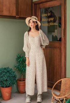 Trendy Dress Outfits 2023, Farewell Outfits Western, Farewell Dress Ideas Western, Soft Net Dress, Old Friendships, Simple Frocks, Stylish Short Dresses, Stylish Fall Outfits, Modest Dresses Casual