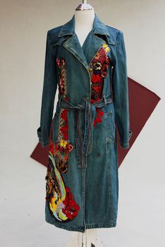 Clothes Remake, Reworked Dress, Bohemian Jeans, Upcycled Jackets, Streetwear Coat, Boho Jeans, Denim Trench Coat, Dress Art, Denim And Lace