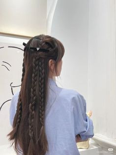 Hair Style Korea, Hair Inspiration Long, Trendy Hairstyle, Ribbon Hairstyle, Hair Tutorials Easy, Short Hair Styles Easy