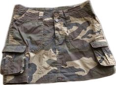 Fitted Camouflage Mini Skirt, Camouflage Mini Skirt With Pockets, Casual Fitted Camouflage Skirt, Casual Camouflage Cargo Skirt With Pockets, Casual Camouflage Skirt For Spring, Fitted Camouflage Casual Skirt, Casual Camouflage Mini Skirt With Pockets, Camouflage Shorts, Copper Key