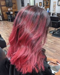 Pink Hair Brown Roots, Pink Hair Dark Roots, Pink Balayage Hair, Brown To Pink Balayage, Swag Hairstyles, Balayage On Dark Hair, Pink Hair Streaks, Pink Hair Highlights, Pink Balayage