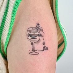 Cute Tattoo Art By Buoy Glass Animals Tattoo, Raccoon Tattoo Design, Raccoon Tattoos, Skunk Tattoo, Dumbest Tattoos, Wine Glass Tattoo, Raccoon Tattoo, Matching Friend Tattoos, Cute Tattoo