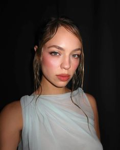 Claudia Sulewski, Prom Makeup, Simple Makeup, Makeup Inspo, Makeup Routine, Bridal Makeup, Makeup Inspiration, Natural Makeup, Blush Pink