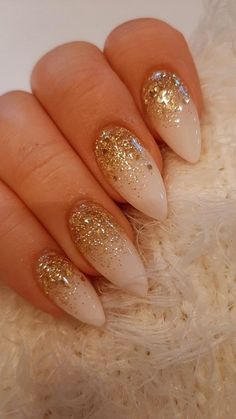 In the field of nail craftsmanship, gold ombre nails embody complexity and style. Its exquisite change from a delicate, sparkling tone to a rich, splendid Growth Tattoos, Brush Techniques, Nails Brush, Meaning Tattoos, Tattoos Butterfly, Tattoos Aesthetic, Guys Tattoos, Tattoos Black, Tattoos Arm