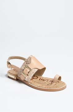 Sam Edelman Flynn Mens Sandals Fashion, Neutral Sandals, Pretty Flats, Sandals Outfit, Fashion Eye Glasses, Summer Work, Gold Sandals, Cute Sandals, Girls Sandals