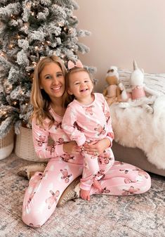 Pink Matching Sleepwear, Pink Family Matching Sleepwear, Family Matching Pink Sleepwear, Pink Family Matching Sleepwear For Loungewear, Family Matching Christmas Sleepwear, Matching Christmas Sleepwear For Pajama Party, Family Matching Sleepwear Set, Cute Long Sleeve Christmas Sleepwear, Cute Christmas Long Sleeve Sleepwear