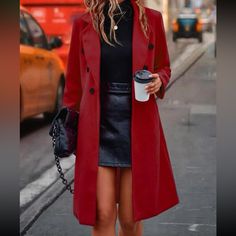 Red Winter Outfits Classy, Red Professional Outfit, Casual Blazer Outfits, Update Wardrobe, Blazers Outfits, Party Tiktok, Outfits Blazer, Winter Blazer, Dress Professional