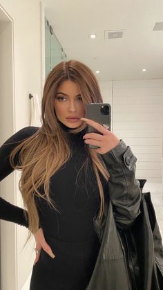 Stylizacje Kylie Jenner, Stile Kylie Jenner, Kylie Hair, Jenner Hair, Look Kylie Jenner, Kylie Jenner Hair, Looks Kylie Jenner, Kylie Jenner Look, Honey Brown Hair