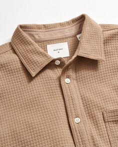 Our best-selling Tuscumbia shirt is the cornerstone of lived-in luxury. This version is made with textured cotton grid knit fabric in a standard fit, providing ease of movement and ultimate comfort. It's constructed with a woven interior collar stand and a straight hem at the bottom. The end result is a shirt that looks dressy with the everyday comfort of your favorite knit. Kimono Outerwear, Felt Cowboy Hats, Billy Reid, Straw Cowboy Hat, Concert Fashion, Denim Hat, Boot Jewelry, Cap Fashion, Buckle Bracelet