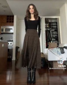 Normal Style Outfit, Dark Academia Going Out Outfit, Skirt And Tall Boots Outfit Winter, Dark Academia Inspo Outfit, Anathema Device Outfit, Office Inspo Outfit, Work Outfits Long Skirt, Elegant Artsy Outfit, Office Fashion Women Work Outfits Business Casual