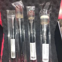 Morphe Brush Set Box For A Good Price! Brushes Included: E55 - Pro Flat Contour Brush E12 - Pointed Foundation/Buffer Brush M446- Round Buffer Brush Miscellanous Brush Included ( Doesnt Have Sticker With Item Description But Hasn't Been Used Before) Morphe Brushes Set, Makeup Morphe, Morphe Makeup, Morphe Brushes, Contour Brush, Makeup Tools Brushes, Brush Set, Makeup Brushes, Womens Makeup