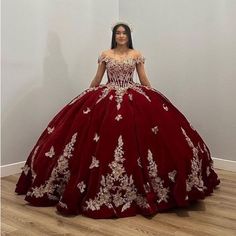 Size 8 Quinceaera Dress Red With Gold Quinceanera Dresses, Xv Dresses Red, Red And Gold Quince Dress, Quinceanera Dresses Red And Gold, Dark Red Quinceanera Dresses, Red And Gold Quinceanera, Red Quince Dress, Red Quinceanera Ideas, Quinceanera Red