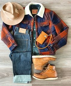 Mens Cowboy Style, Biker Wear, Mens Winter Fashion Outfits, Timberland Boots Outfit, Men's Denim Style, Masc Outfits, Denim Street Style, Clothing Tips, Grandpa Style