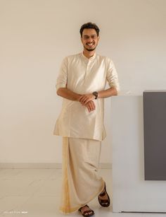 Best Groom Posing Tips!! South Indian Look For Men, Onam Dress Ideas, Indian Style Clothes, Kerala Dress, Onam Dress, Indian Wedding Suits Men, Mens Traditional Wear, Wedding Kurta For Men