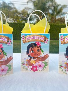 "Moana Birthday Party Treat Bags  Set of 5! Dimensions 4.25\" x 5.75\" **Matching Centerpieces also available**" Moana Table Set Up, Moana Goodie Bag Ideas, Baby Moana Birthday Party, Moana Party Favors, Moana Birthday Decorations, Moana Birthday Party Ideas, Birthday Party Treat Bags, Aloha Birthday, Moana Birthday Party Theme