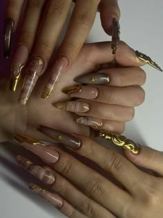 Copper Nails Designs, Wife Nails, French Tip Nail Art, Nails Collection, Gold Acrylic Nails, Chrome Nail Art, Chrome Nails Designs, Audio Room