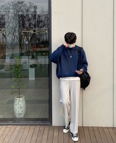 College Prep Outfits Men, Minimalist Mens Fashion Korean, Simple Korean Men Outfit, Men Korean Street Fashion, Korean Poses Photo Ideas Men, Korean Boy Outfits Aesthetic, Kdrama Outfits Guys, Korean Fits Men, Kpop Fashion Outfits Men