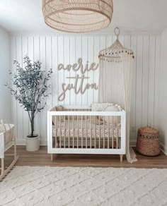 This is when Boho Meets Modern. 😍 Modern Nursery Furniture, Ideas For Small Homes, Baby Nursery Inspiration, Baby Room Neutral, Farmhouse Vibes, Baby Room Themes, Cozy Nursery, Estilo Shabby Chic, Nursery Room Design