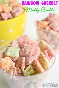 rainbow sherbet muddy buddies in a yellow bowl