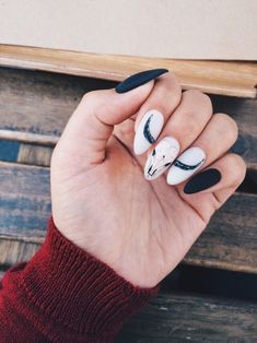 Demons Zack Bryan Nails, Unquie Nail Ideas, Bull Skull Nails, Concert Nails Country, Western Valentine Nails, Western Wedding Nails, Longhorn Nails, Cowboy Hat Nails, Highland Cow Nails