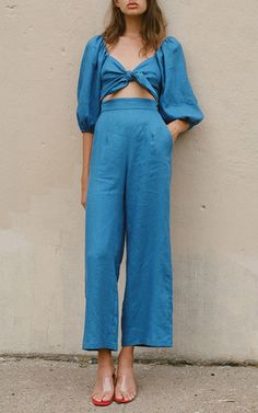 Chambray Jumpsuit, Beige Outfit, Trendy Dress, Looks Street Style, Wide Leg Cropped Pants, Mara Hoffman, Mode Inspo, Looks Style