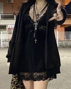 Women's Fashion Alternative, Gothic Italian Aesthetic, Dark Ingenue Essence, 2023 Goth Fashion, 70s Metalhead, Dark Hair Outfit Ideas, Briannacore Aesthetic, Ptv Concert Outfit, Goth Winter Outfits Cold