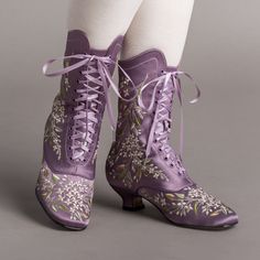 Unicorn Clothes Women, Light Purple Boots, 1870s Shoes, Victorian Boots Women, Victorian Heels, Lavender Boots, Regal Shoes, Satin Boots, Bata Shoes