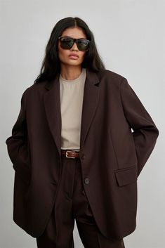 Brown Suits For Women, Brown Suit Women's, Brown Blazer Outfit, Oversize Outfit, Blazer Outfits Casual, Blazer For Women, Blazer Outfits For Women, Classy Winter Outfits, Beige Outfit