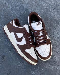 Sneakers For School, Aesthetic Wishlist, Shoes Wallpaper, Clean Shoes, Nike Dunk Low, Dream Shoes