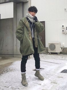 Mode Poses, Casual Korean Fashion, Streetwear Mode, Korean Fashion Dress, Nike Sweatshirts, Fashion Korean, Fashion Streetwear, Mens Casual Outfits, Winter Clothes